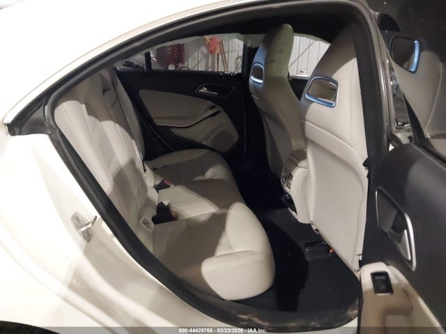 2015 Mercedes-benz Cla 250 4matic მანქანა იყიდება აუქციონზე, vin: WDDSJ4GB5FN263770, აუქციონის ნომერი: 44429768