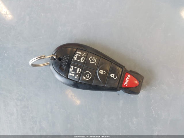 Продажа на аукционе авто 2013 Chrysler Town & Country Touring-l, vin: 2C4RC1CG3DR623332, номер лота: 44429775