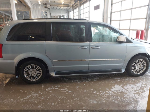 Продажа на аукционе авто 2013 Chrysler Town & Country Touring-l, vin: 2C4RC1CG3DR623332, номер лота: 44429775