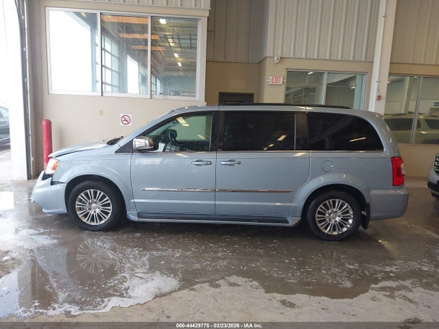 Продажа на аукционе авто 2013 Chrysler Town & Country Touring-l, vin: 2C4RC1CG3DR623332, номер лота: 44429775