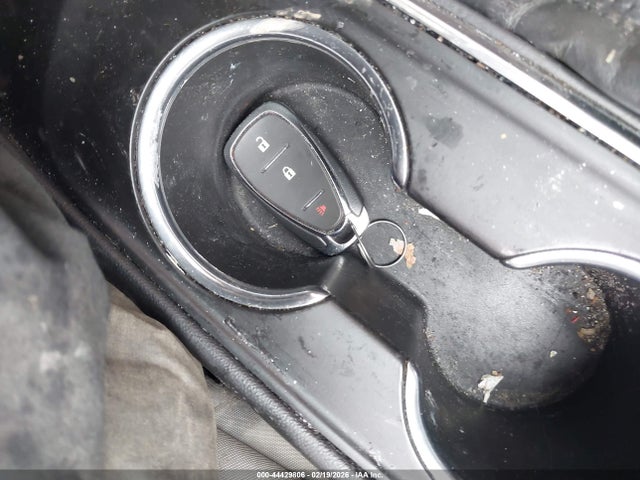 2GNAXUEV3K6301603 Chevrolet EQUINOX LT