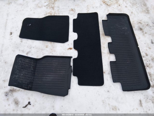 7SAYGDEE3RA309275 Tesla Model Y Long Range Dual Motor All-wheel Drive