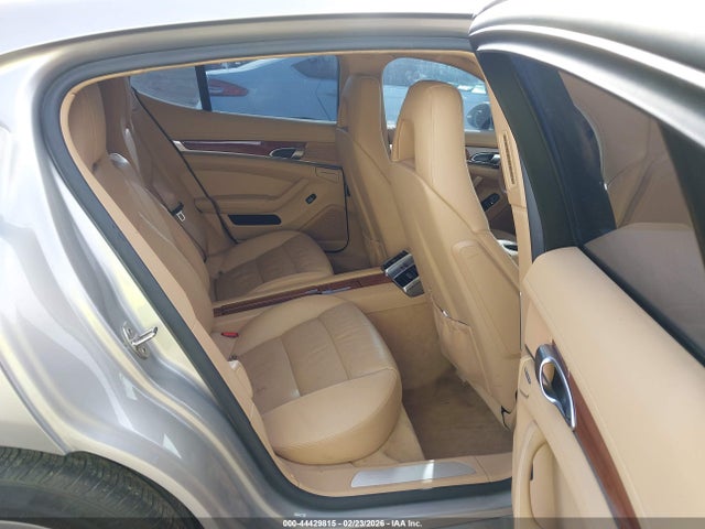 44429815 :رقم المزاد ، WP0AA2A71BL017173 vin ، 2011 Porsche Panamera 4 مزاد بيع