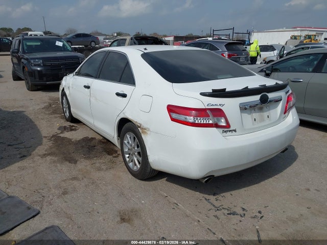 2011 TOYOTA CAMRY 4T1BK3EK9BU631612 Photo 2