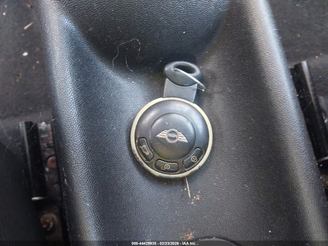 2009 MINI COOPER WMWMF33519TU71933 Photo 10