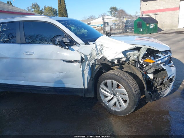 2022 Volkswagen Atlas Cross Sport 3.6l V6 Se W/technology მანქანა იყიდება აუქციონზე, vin: 1V2KE2CA9NC227122, აუქციონის ნომერი: 44429972