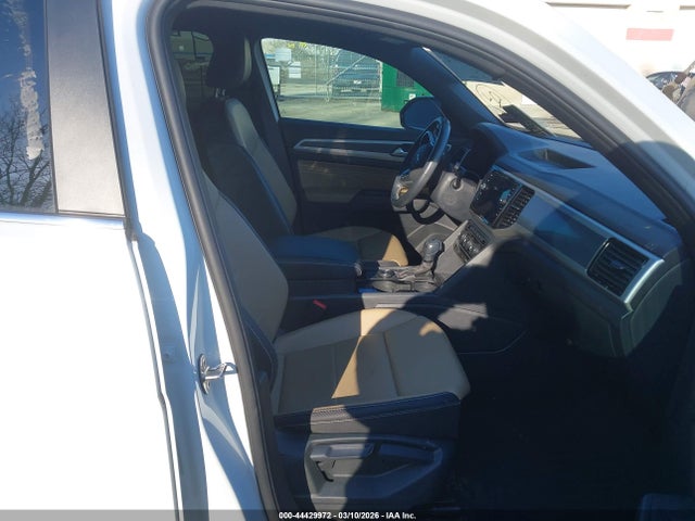 2022 VOLKSWAGEN ATLAS CROSS SPORT 1V2KE2CA9NC227122 Photo 4