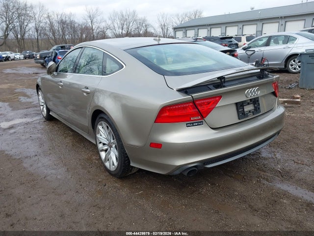 2012 AUDI A7 WAU2GAFC2CN052875 Photo 2