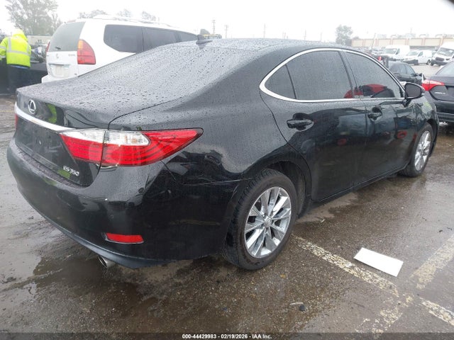 44429983 :رقم المزاد ، JTHBK1GG8D2064503 vin ، 2013 Lexus Es 350 مزاد بيع