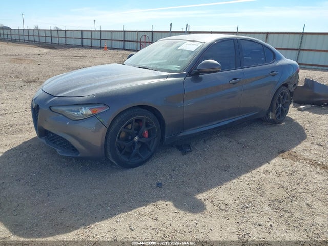 Alfa Romeo Giulia Ti Awd 2019 ZARFANBN2K7612097 Image 2