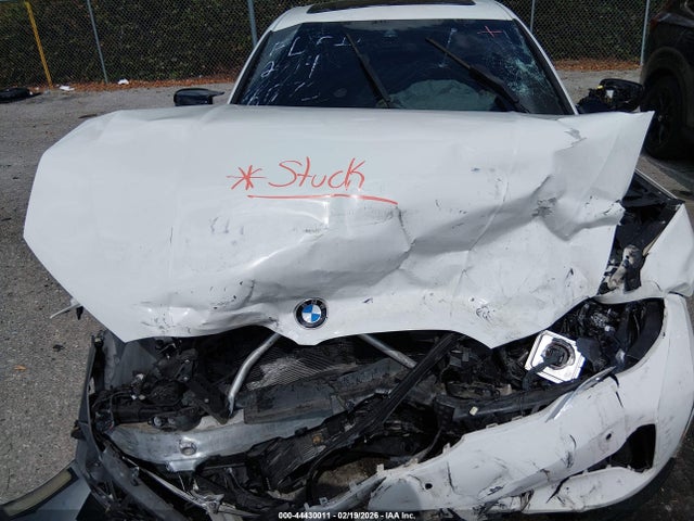 44430011 :رقم المزاد ، 3MW5R1J07L8B16075 vin ، 2020 Bmw 330i مزاد بيع