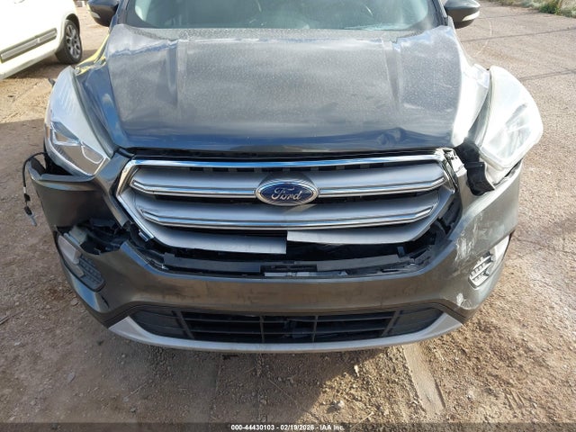 1FMCU0J92HUB02821 Ford Escape Titanium
