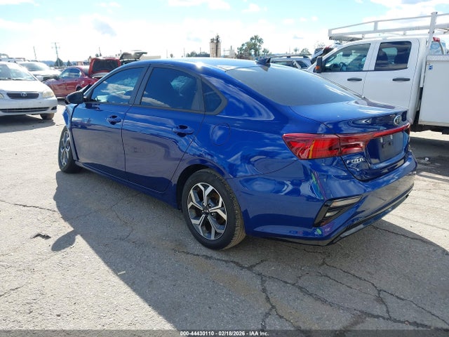 3KPF24AD0ME385974 KIA Forte Lxs