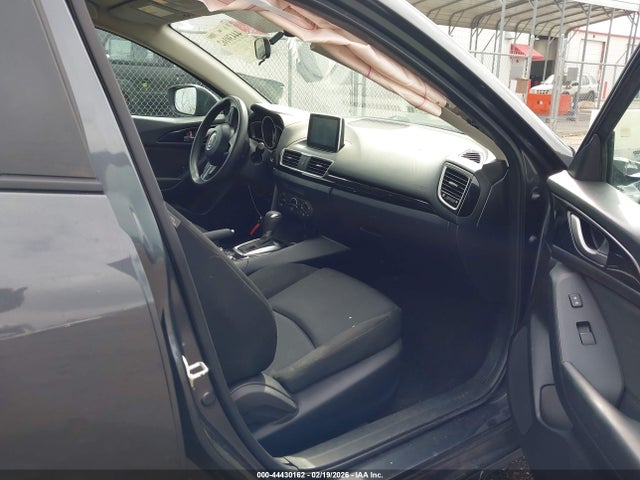 Продаж на аукціоні авто 2015 Mazda Mazda3 I Sport, vin: 3MZBM1U75FM204886, номер лоту: 44430162