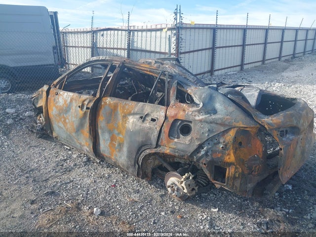 2024 TOYOTA COROLLA CROSS HYBRID 7MUFBABG5RV052163 Photo 2