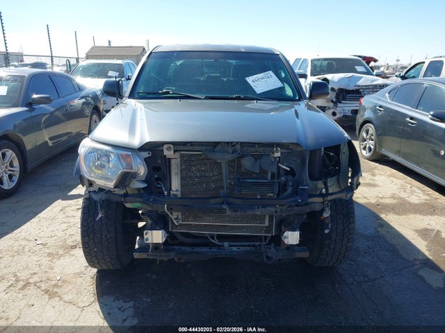 5TFLU4EN0FX128414 Toyota Tacoma Base V6