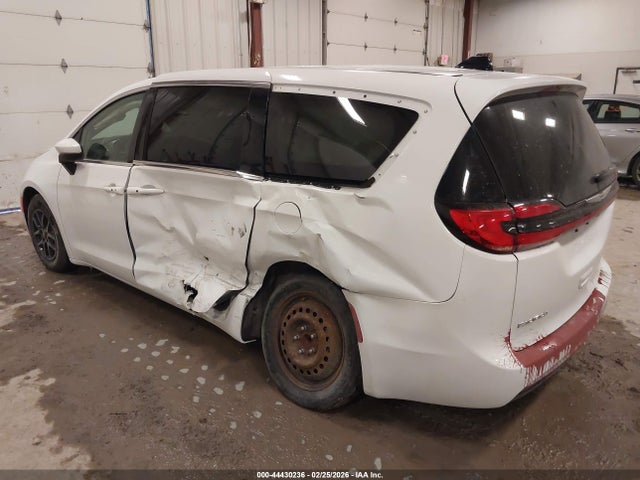 Продаж на аукціоні авто 2023 Chrysler Pacifica Touring L, vin: 2C4RC1BG9PR521037, номер лоту: 44430236