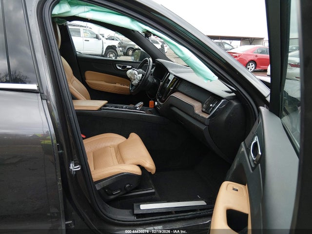 2022 VOLVO XC60 YV4L12DL4N1964111 Photo 4