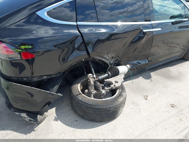 2019 TESLA MODEL X 5YJXCDE28KF152779 Photo 5