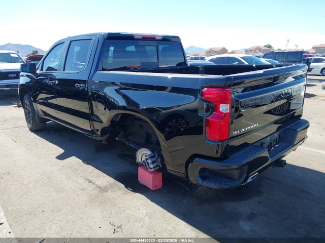 2024 CHEVROLET SILVERADO 1500 2GCUDEED5R1257185 Photo 2