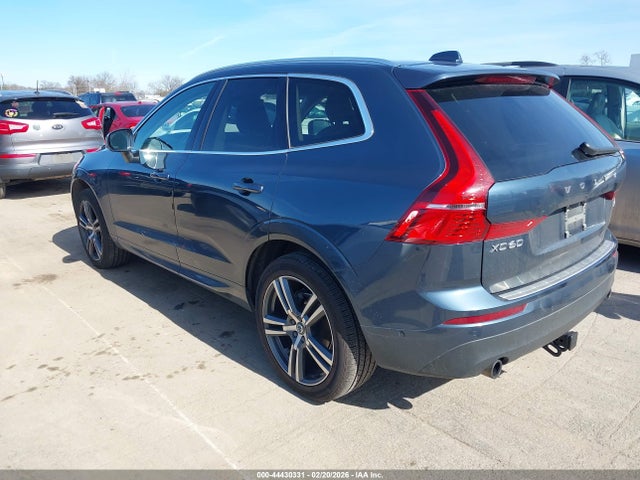 2018 VOLVO XC60 YV4102RK8J1085800 Photo 2