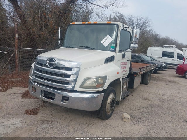 Hino 258/268 2014 5PVNJ8JP3E4S51060 Image 2