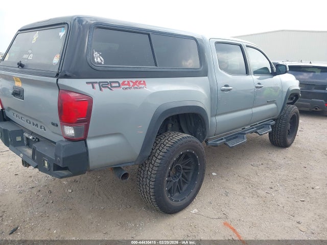 3TMCZ5AN1JM181148 Toyota Tacoma Trd Off Road