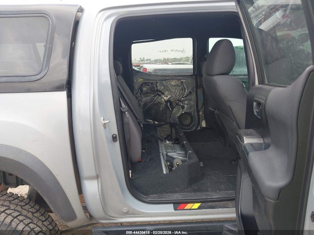 3TMCZ5AN1JM181148 Toyota Tacoma Trd Off Road
