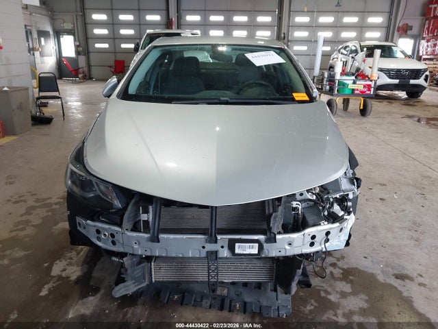 1G1BE5SM6H7198392 Chevrolet Cruze Lt Auto