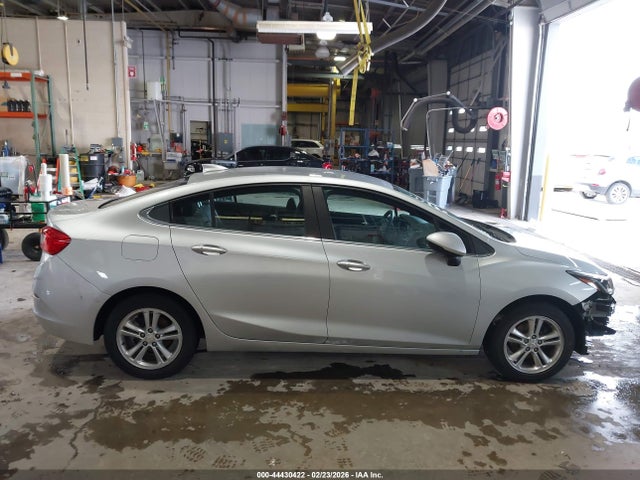 1G1BE5SM6H7198392 Chevrolet Cruze Lt Auto
