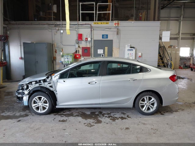 1G1BE5SM6H7198392 Chevrolet Cruze Lt Auto