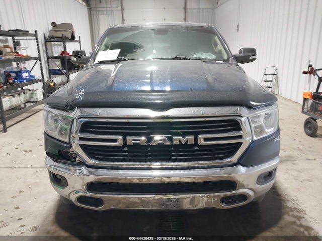 1C6SRFFT9MN526503 RAM 1500 Big Horn 4x4 5&#039;7 Box