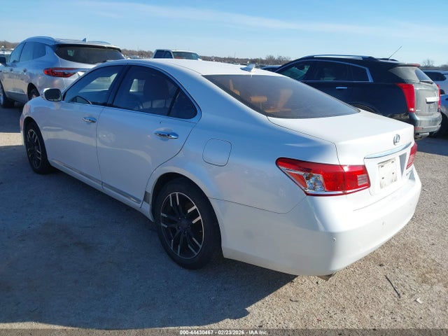 2011 LEXUS ES 350 JTHBK1EG3B2466820 Photo 2