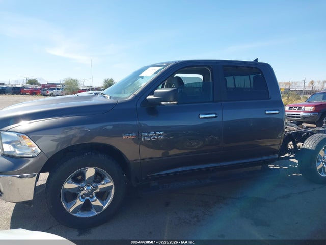 44430507 :رقم المزاد ، 1C6RR7TT7HS680336 vin ، 2017 Ram 1500 Big Horn  4x4 6'4 Box مزاد بيع