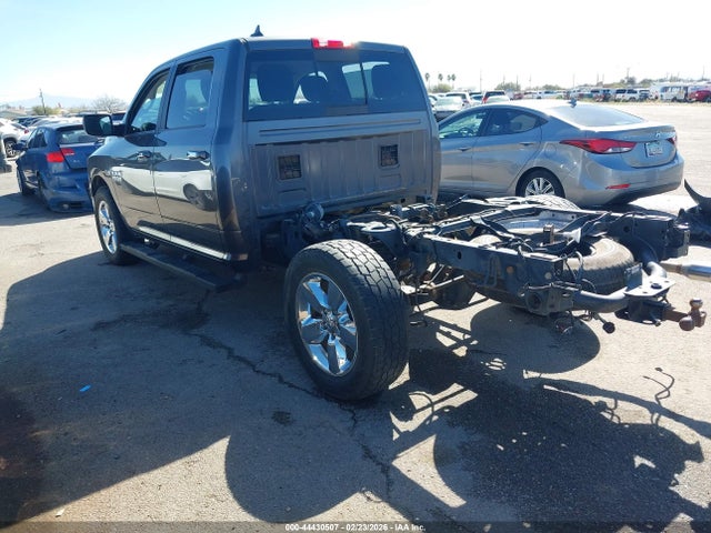44430507 :رقم المزاد ، 1C6RR7TT7HS680336 vin ، 2017 Ram 1500 Big Horn  4x4 6'4 Box مزاد بيع