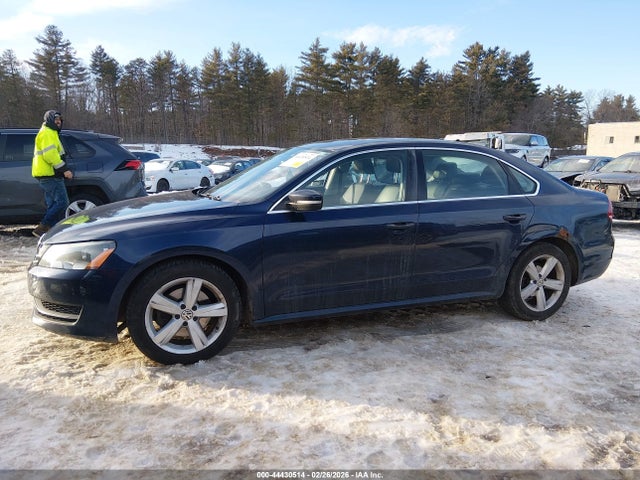 44430514 :رقم المزاد ، 1VWBT7A33EC030615 vin ، 2014 Volkswagen Passat 1.8t Se مزاد بيع