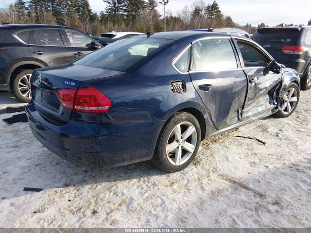 44430514 :رقم المزاد ، 1VWBT7A33EC030615 vin ، 2014 Volkswagen Passat 1.8t Se مزاد بيع