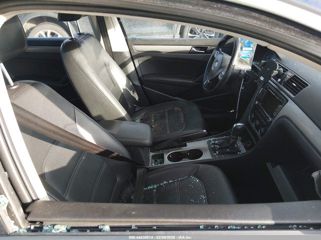 44430514 :رقم المزاد ، 1VWBT7A33EC030615 vin ، 2014 Volkswagen Passat 1.8t Se مزاد بيع