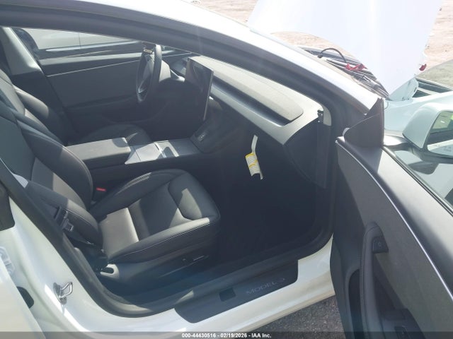 2025 TESLA MODEL 3 5YJ3E1EAXSF924164 Photo 4