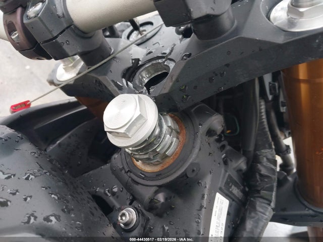 Yamaha Fz09 C 2015 JYARN33Y0FA001322 Image 14