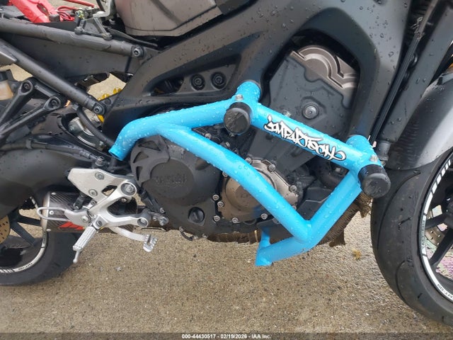 Yamaha Fz09 C 2015 JYARN33Y0FA001322 Image 15