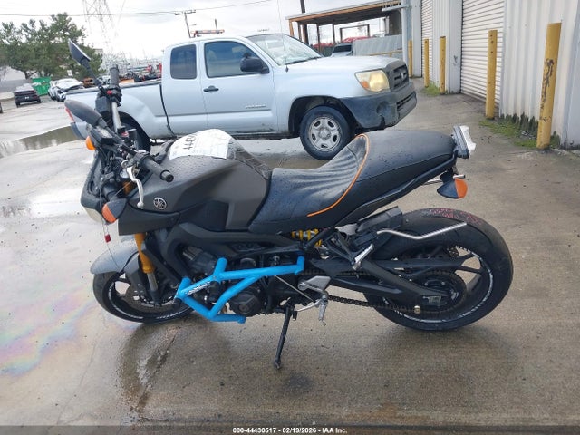 Yamaha Fz09 C 2015 JYARN33Y0FA001322 Image 13