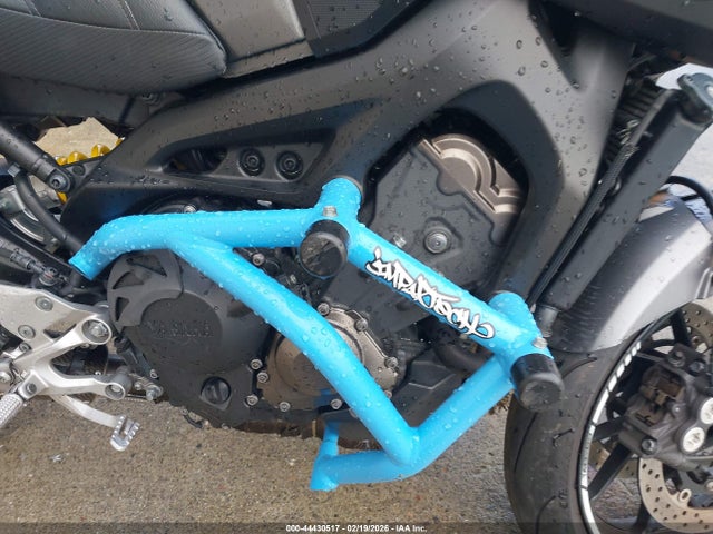 Yamaha Fz09 C 2015 JYARN33Y0FA001322 Image 8