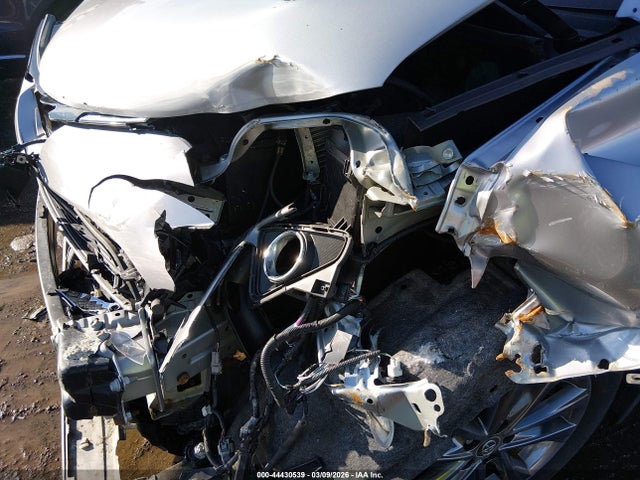 JTMDFREV5JJ204670 Toyota Rav4 Limited