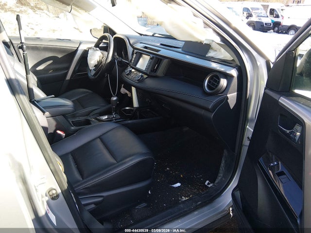 JTMDFREV5JJ204670 Toyota Rav4 Limited