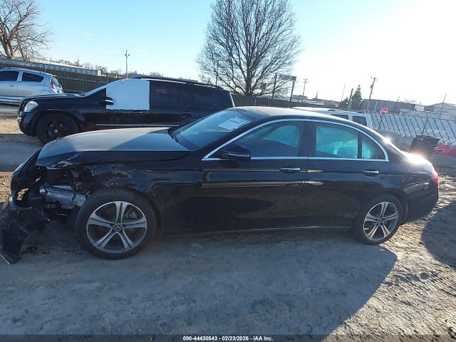 44430543 :رقم المزاد ، WDDZF4KB4KA624060 vin ، 2019 Mercedes-benz E 300 4matic مزاد بيع