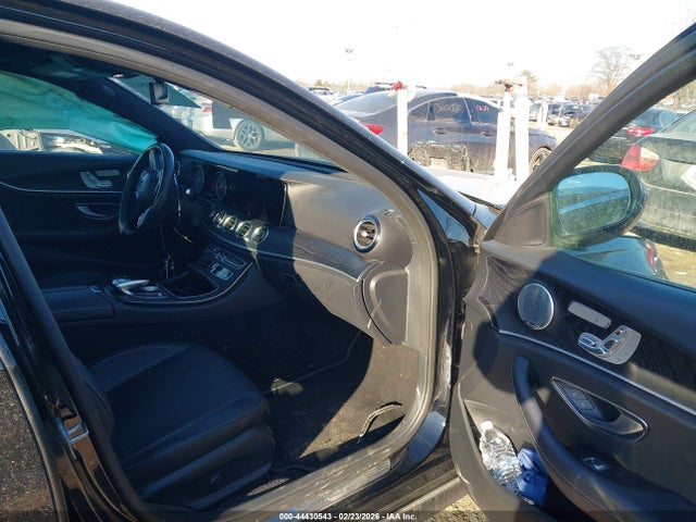 44430543 :رقم المزاد ، WDDZF4KB4KA624060 vin ، 2019 Mercedes-benz E 300 4matic مزاد بيع