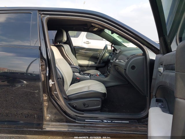 Aukcja sprzedaży 2017 Chrysler 300 300s, vin: 2C3CCABG0HH647045, numer aukcji: 44430579
