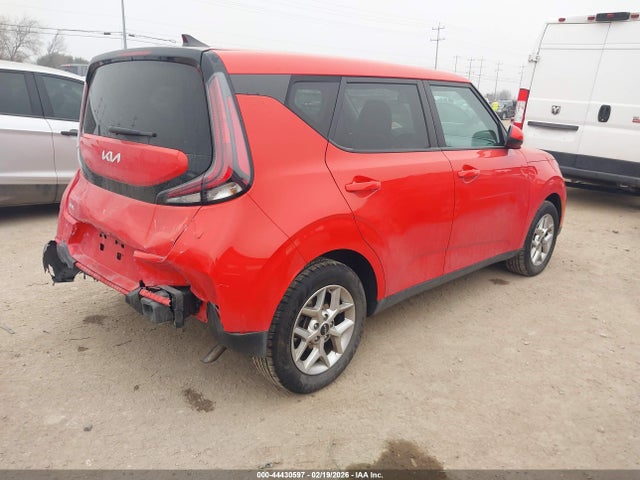 KNDJ23AU4R7234051 KIA SOUL LX