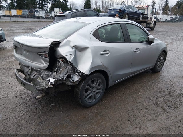 3MYDLBYV9KY510801 Toyota YARIS LE